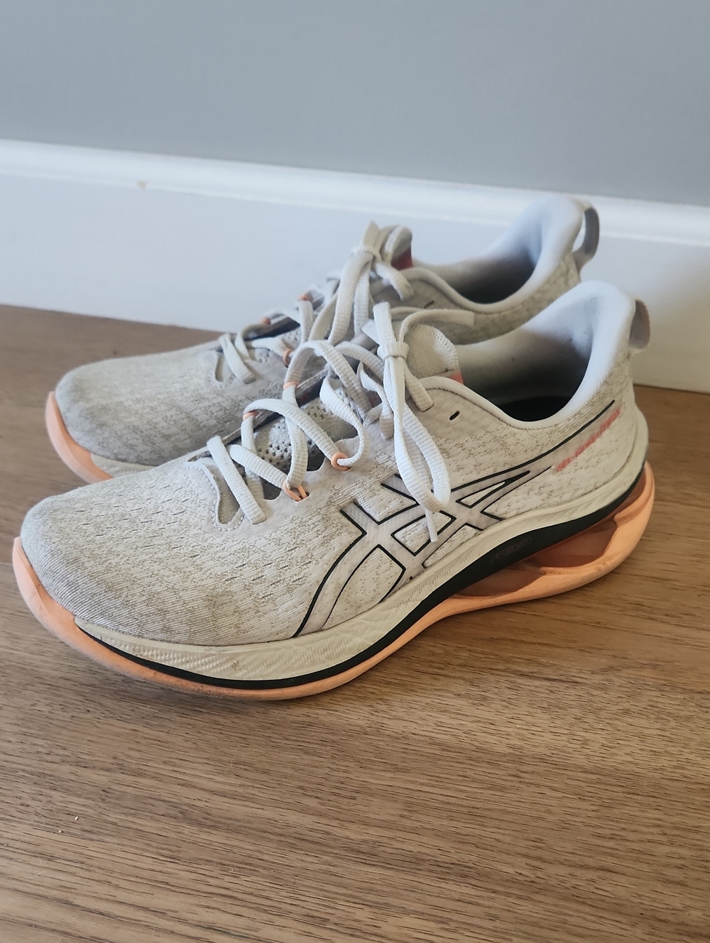 ASICS Men's Neutral Running Shoes in Cream and Peach
